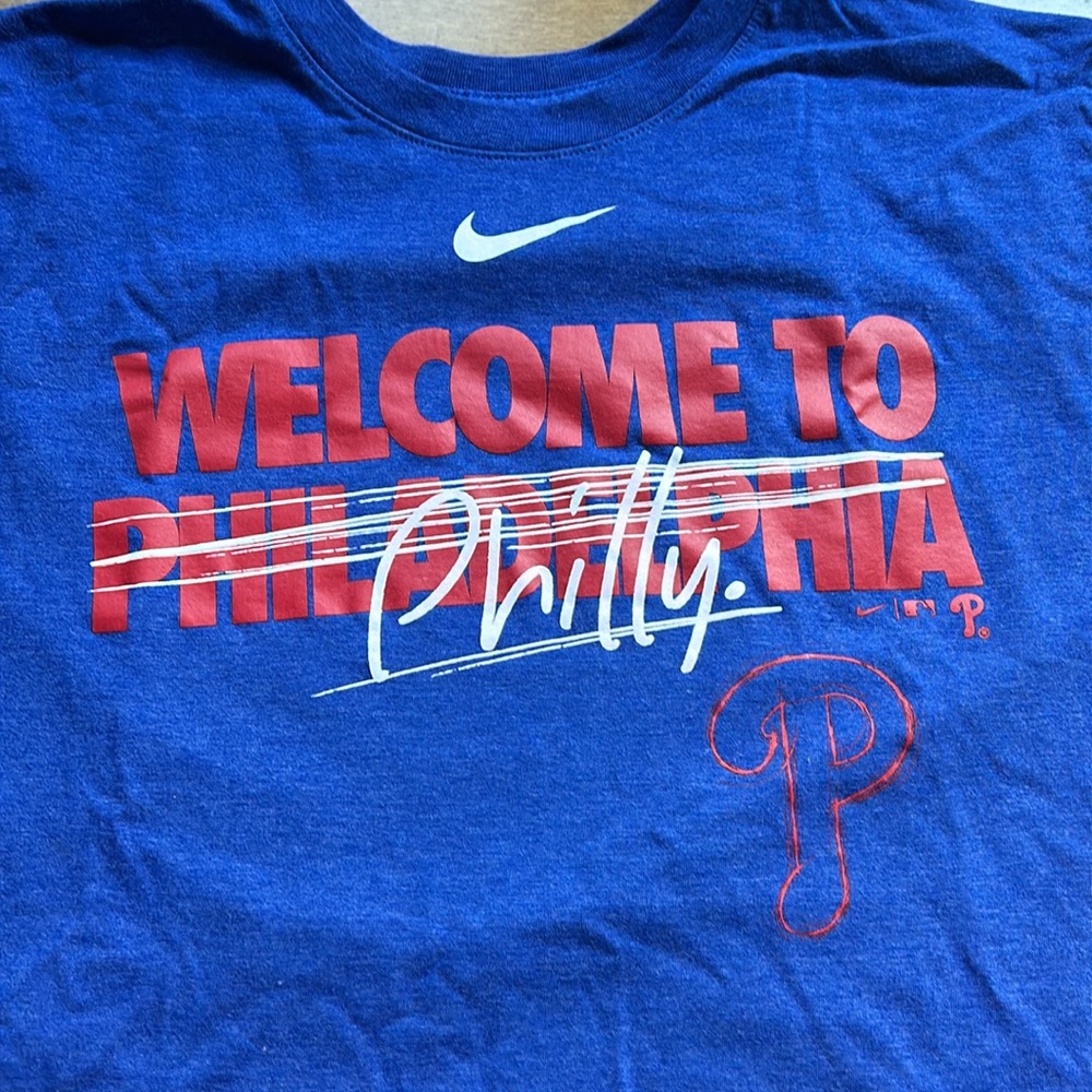 Phillies T-Shirt - Picture 2 of 3